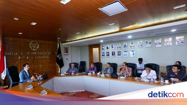 Ibas Dorong Kolaborasi Ilmu dan Aksi Kampus-Parlemen demi Kemajuan RI
