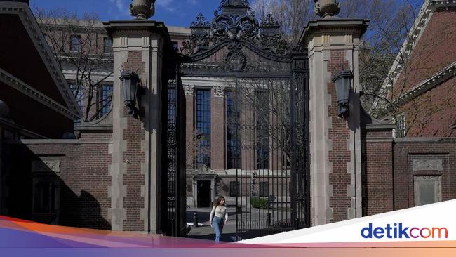 Perintah Dilawan, Trump Ancam Larang Harvard Terima Mahasiswa Asing