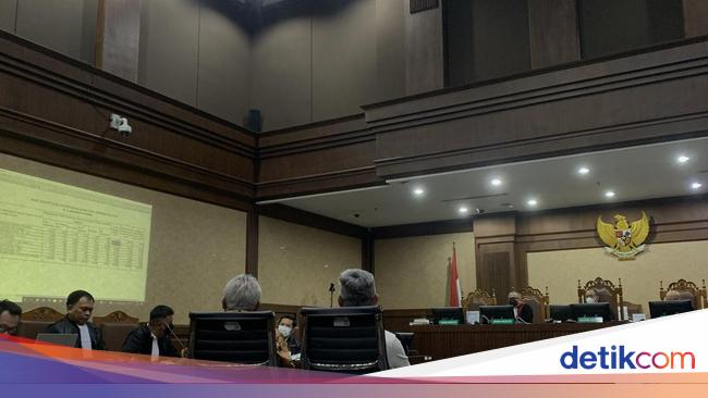 Eks Komisioner KPU Bawa-bawa Johan Budi Saat Bicara 'Banyak Makelar'