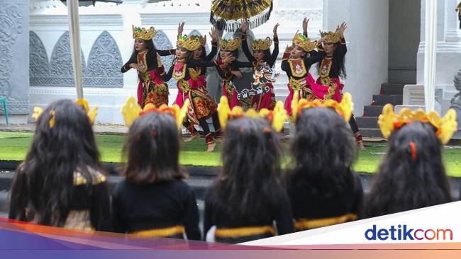 Melihat Ajang Kompetisi Festival Seni Tari Kreasi di Banyuwangi