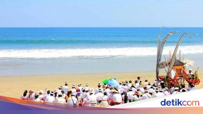 Apa Itu Upacara Melasti?