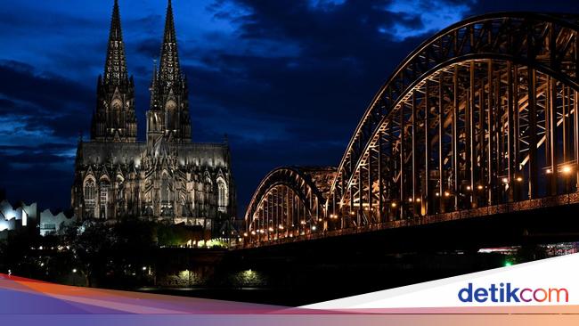 Cahaya Baru Katedral Cologne Menyapa Langit Malam