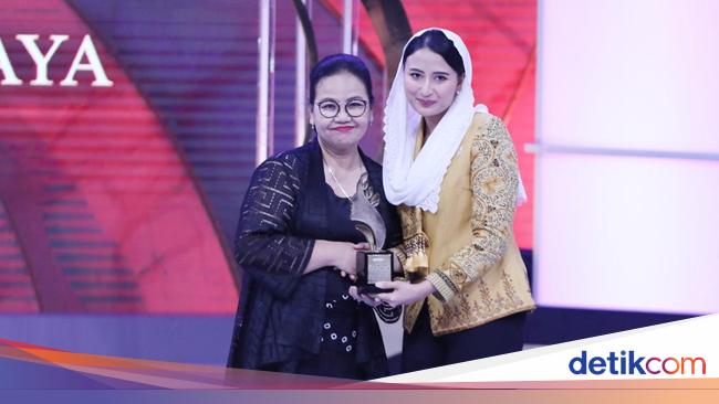 Hari Kartini, Walkot Semarang Raih Penghargaan Anugerah Puspa Bangsa