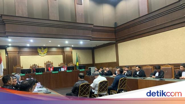 Tuntutan Berbeda ke Hakim-hakim Pembebas Ronald Tannur