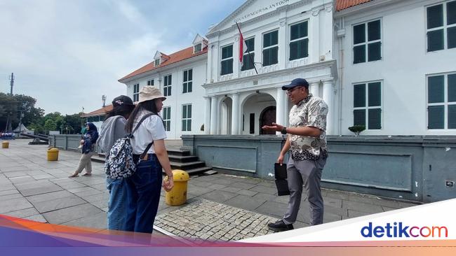 Dari Trem Kuda sampai Meriam Portugis, Semua Terkuak di Walking Tour Kota Tua