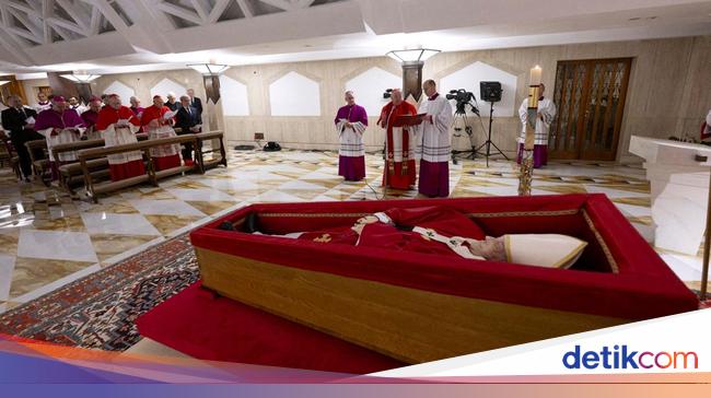 Pemakaman Paus Fransiskus Akan Digelar 26 April