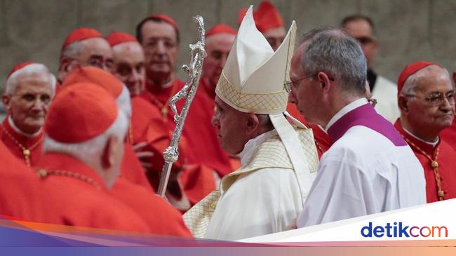 Siapa yang Akan Memimpin Vatikan Setelah Paus Fransiskus?