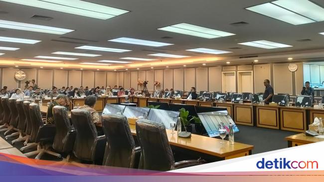 Eks Pemain OCI Ngadu ke Komisi XIII DPR: Disetrum Setruman Gajah, Dipasung