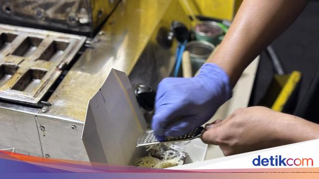 Nikmatnya Kue Balok Lumer Kebanggaan Warga Kemanggisan Jakbar