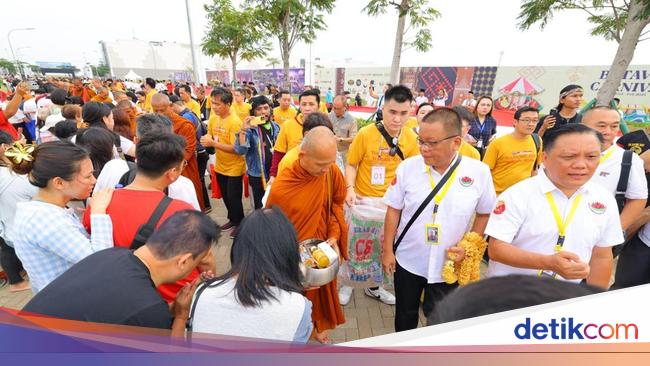 Momen Doa Kebangsaan Sambut Waisak 2025 Bersama Bhikkhu di Si Mian Fo PIK