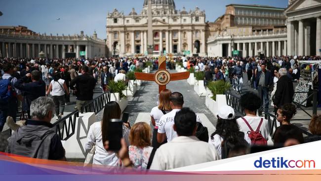 Cara Mengunjungi Roma untuk Pemakaman Paus Fransiskus