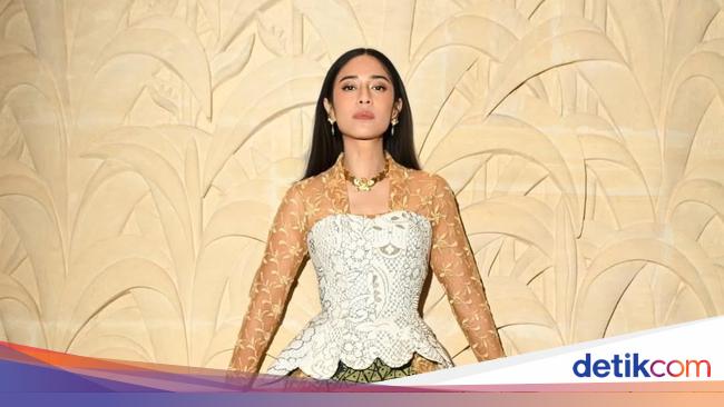 Cantiknya Kebaya Modern: 6 Inspirasi Gaya Artis Indonesia yang Bikin Jatuh Hati!