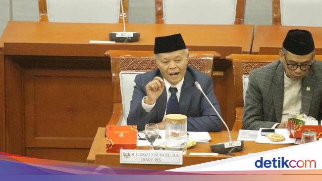 Tekan Perceraian, Hidayat Nur Wahid Dukung Revisi UU Perkawinan