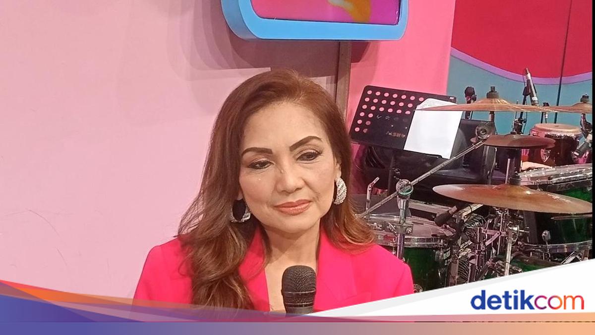 Cerita Nia Daniaty Malu Terjengkang saat Coba Airwheel di China