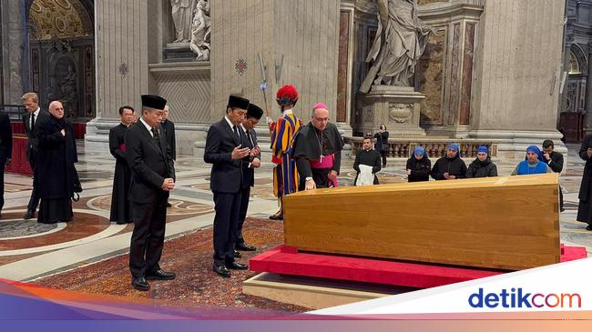 Penghormatan Terakhir Jokowi dkk Utusan Prabowo di Pemakaman Paus Fransiskus