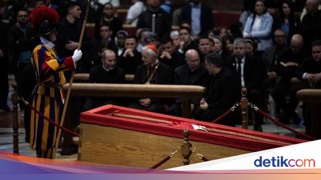 Daftar Lengkap Pemimpin Negara yang Hadir di Pemakaman Paus Fransiskus