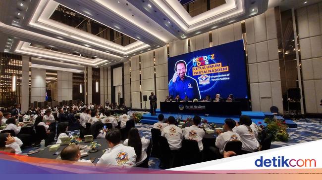 Program Remaja Bernegara NasDem Usai, Paloh Optimistis Indonesia Emas 2045