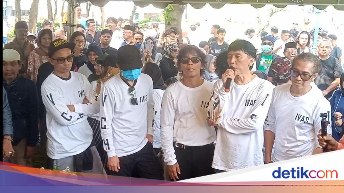 Bunda Iffet Siapkan Seragam Keluarga untuk Pemakamannya Sejak 2017