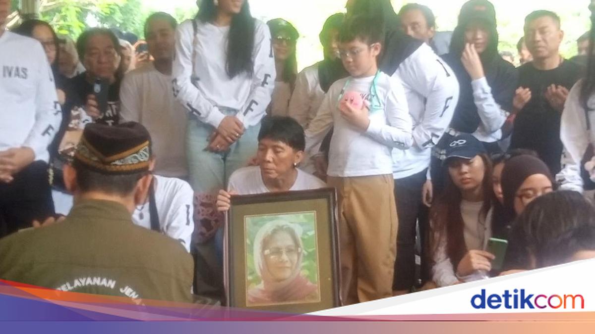 Api Iffet Momen Terakhir Bunda Iffet hingga Siapkan Kaus Seragam untuk Pemakaman