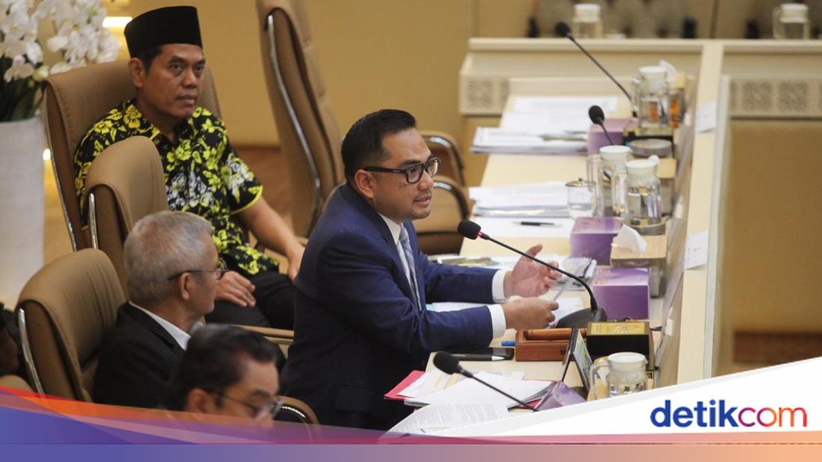 MK Perintahkan Bikin Lembaga Awasi ASN, Komisi II DPR: Jadi Masukan Revisi UU