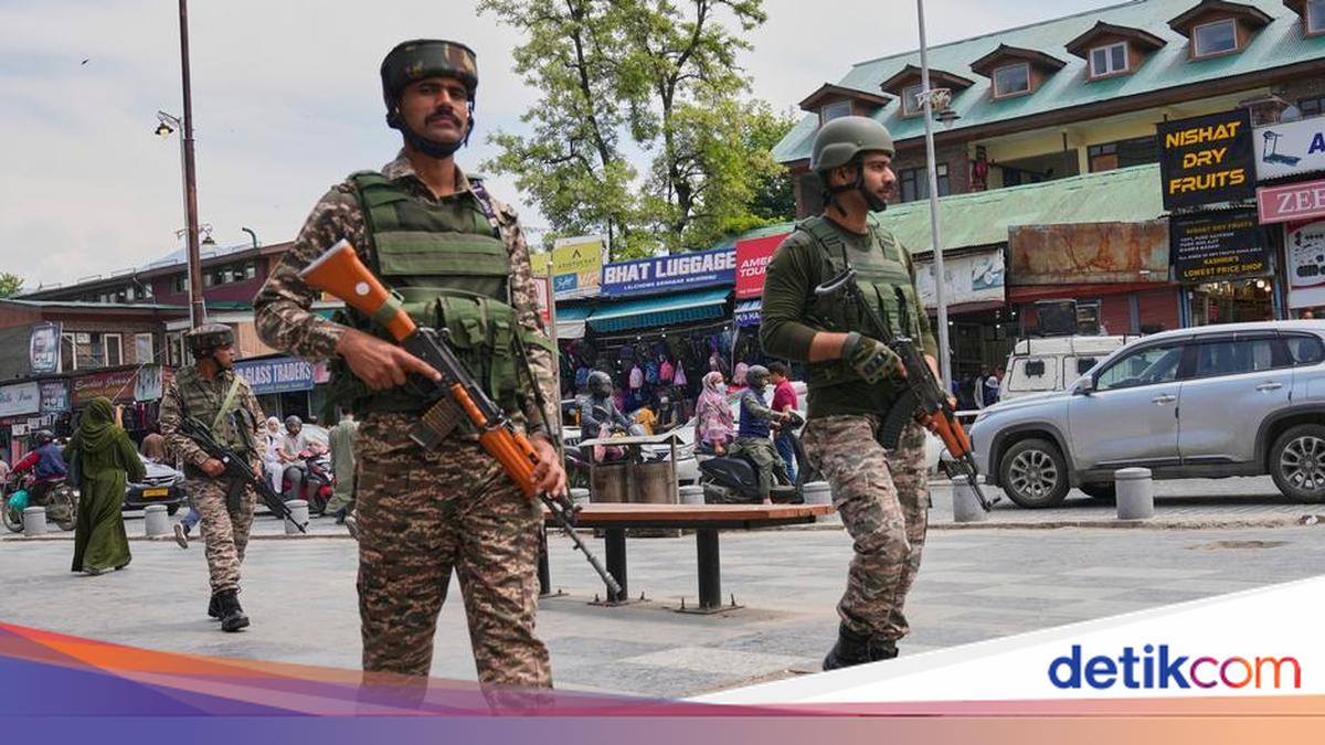 Panas, India-Pakistan Saling Serang