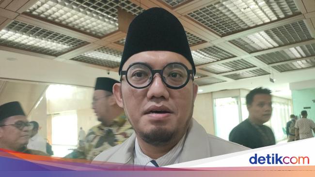 Prabowo Minta Biaya Haji Turun Lagi, Harga Tiket Pesawat Ditekan