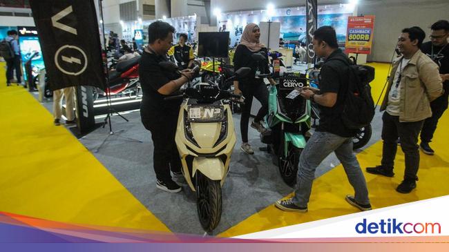 Deretan Motor Listrik Unjuk Gigi di PEVS 2025