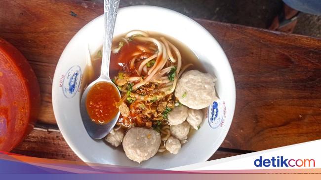 Cuma Goceng! Mi Bakso Gerobakan Mas Lardi di Tasikmalaya
