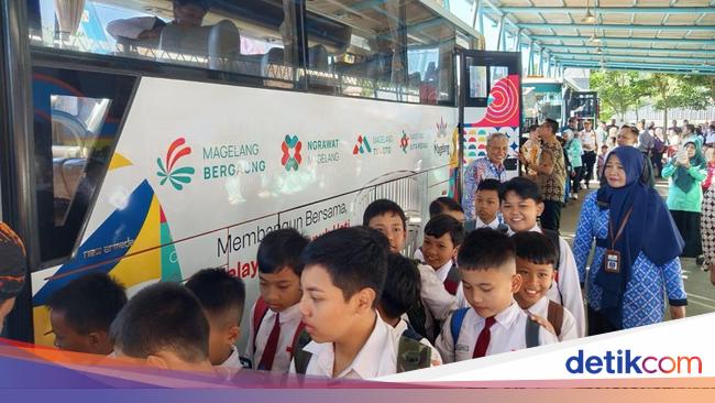 Kenalkan Sejarah Kota, Pemkot Magelang Berikan Bus Wisata Gratis untuk Siswa SD
