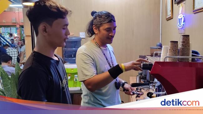 Foto: Belajar Bikin Kopi di Pasar Santa