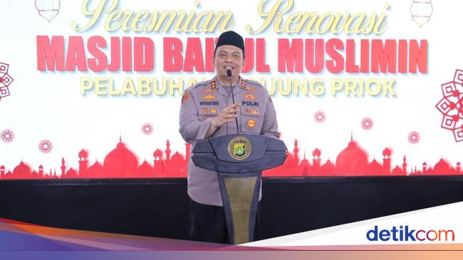 Kapolres Priok Renovasi Masjid Baitul Muslimin: Mari Tingkatkan Ketakwaan