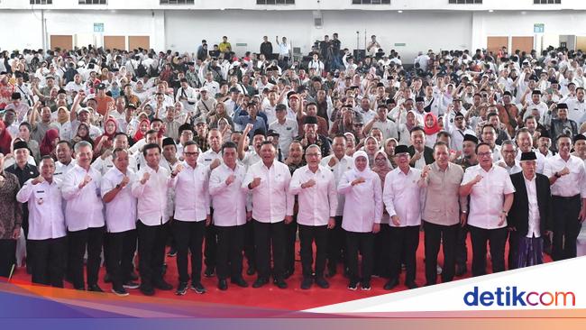 Hadiri Pertemuan Kades Se-Jatim, Mendes Ajak Sukseskan Kopdes Merah Putih