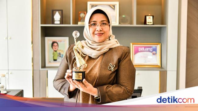 Direktur Pegadaian Raih Penghargaan Women's Inspiration Awards 2025