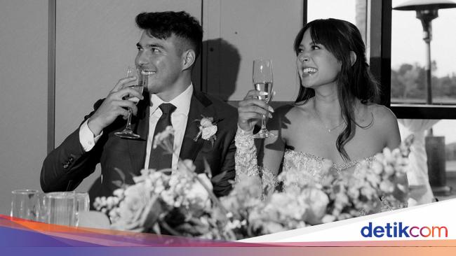 Kebahagiaan Aurelie Moeremans dan Tyler Nyata di 10 Foto Hitam Putih
