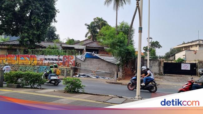 Warga Dengar Suara Tembakan Bersahutan Saat Insiden Keributan di Kemang