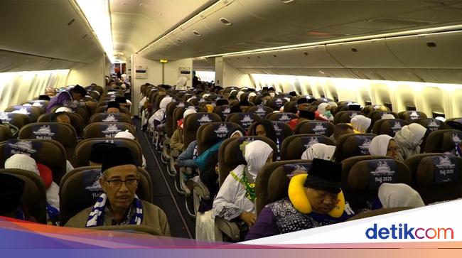 Garuda Angkut 4.158 Calon Jemaah Haji di Penerbangan Pertama