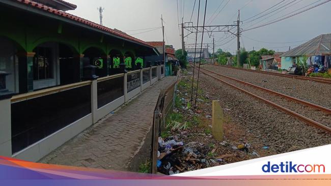 Rel Kereta Era Kolonial Ini Masih Dipakai, Dibangun Buruh Karet