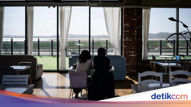 Sensasi Menyeruput Kopi Sambil Menatap Korea Utara