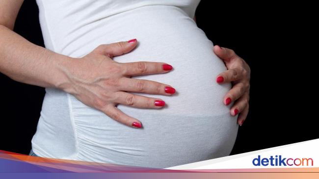 Kontroversi Rusia Beri Insentif Uang ke Pelajar yang Hamil