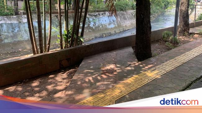 Heboh Guiding Block Tuna Netra Mengarah ke Sungai hingga Langsung Dibongkar