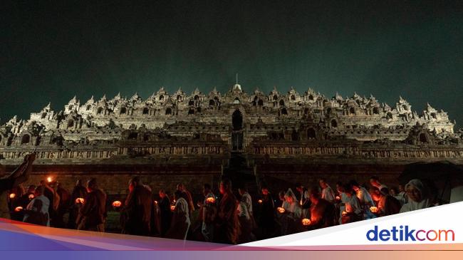InJourney Siap Sambut Waisak, Ribuan Lampion Hiasi Borobudur