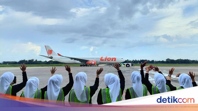Alhamdulillah, Kloter Pertama Embarkasi Haji Banjarmasin Terbang ke Tanah Suci