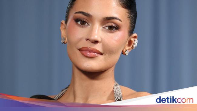 Menginspirasi dan Memberi Semangat: 10 Selebriti Wanita Blak-blakan Bicara Kesehatan Mental, Termasuk Pengalaman Pahit Hampir Bunuh Diri