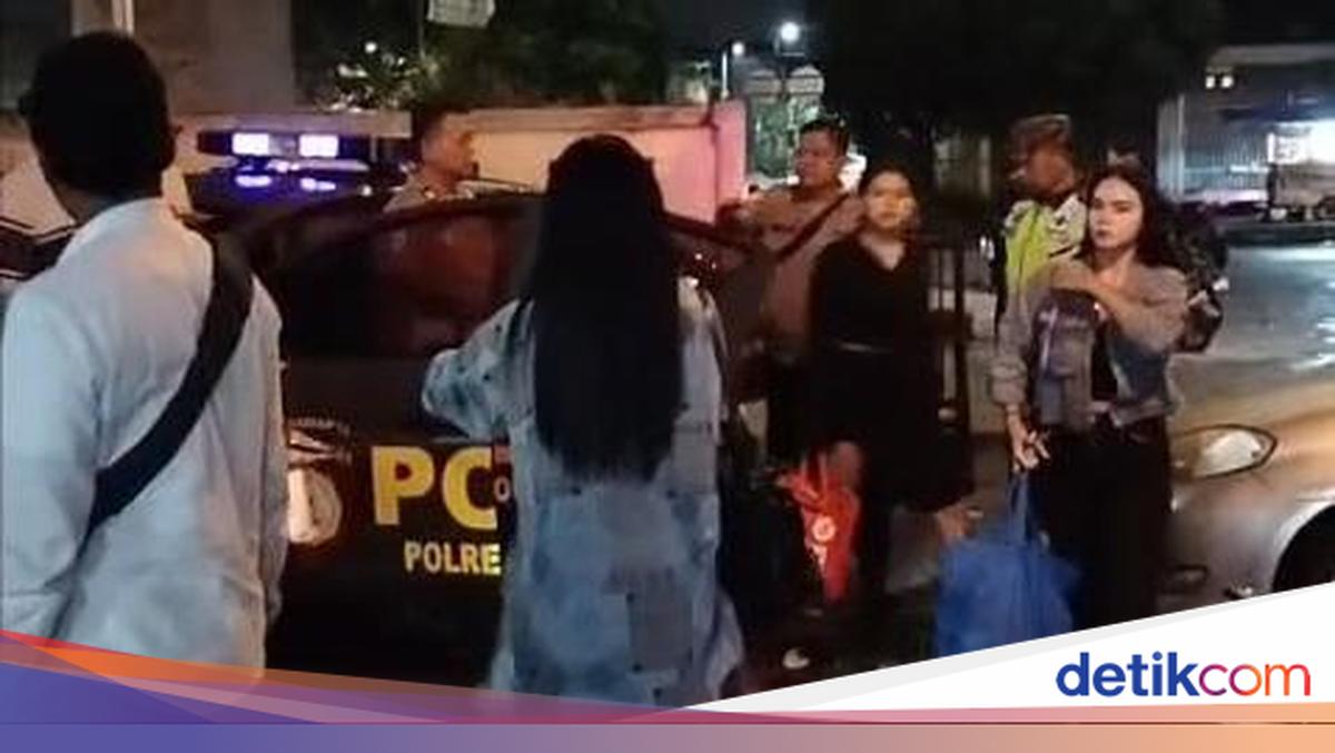 Razia Prostitusi Modus Open BO di Bogor, 3 Wanita Diamankan