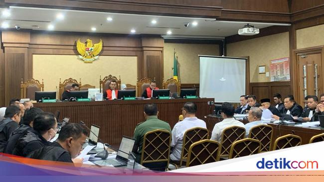 Distribusi Gula Ribet Bikin Hakim Pengadil Tom Lembong Bertanya-tanya