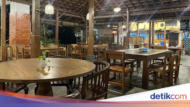 Di Jogja Ada Resto Nyaman yang Punya Bakmi Jawa dan Donat Enak