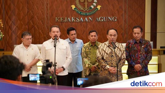 Kemenkop Gandeng Kejagung buat Kawal Koperasi Merah Putih