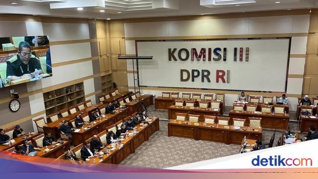 Advokat Rapat Bareng Komisi Hukum DPR, Dorong Bubarkan Ormas Meresahkan