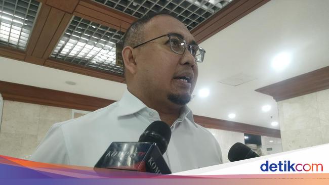 Andre Rosiade: Presiden Prabowo Setujui Renovasi Stadion Agus Salim Sumbar