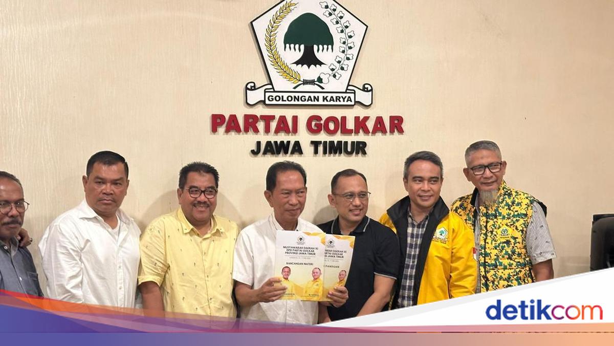 Rus pornosi: yigit oqituvchini sikadi Shirin porno onalar